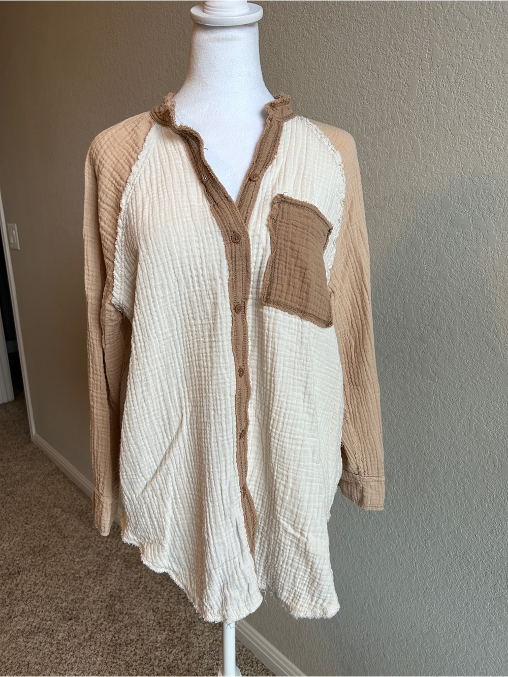 AERIE Boho Gauzy Cotton Long Sleeve Tan / Cream Button Down Beachy Shirt Size XS